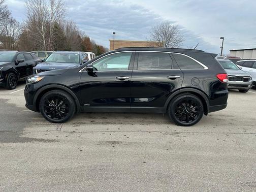 2019 Kia Sorento S