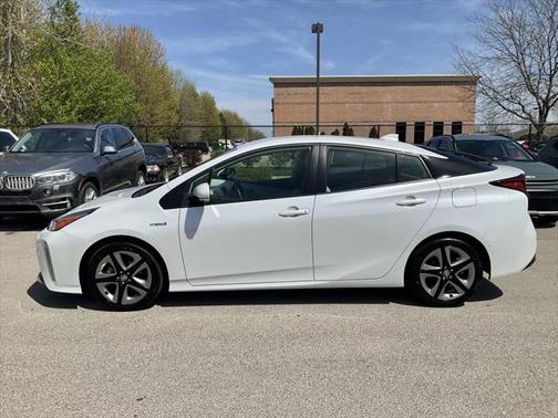 2022 Toyota Prius XLE