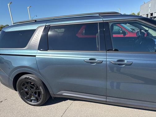 2025 Kia Carnival Hybrid SX