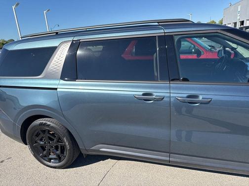 2025 Kia Carnival Hybrid SX