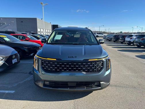 2025 Kia Carnival Hybrid SX