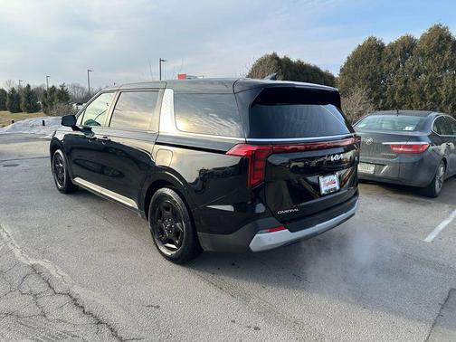 2025 Kia Carnival LXS