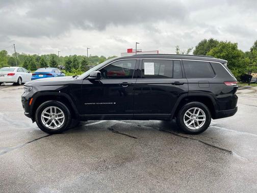 Diamond Black Crystal Pearlcoat 2024 Jeep Grand Cherokee L Laredo