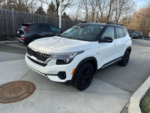 2022 Kia Seltos Nightfall