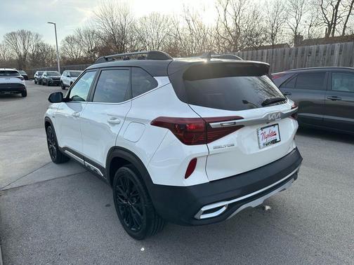 2022 Kia Seltos Nightfall