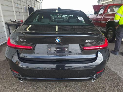 2025 BMW 330 330i xDrive