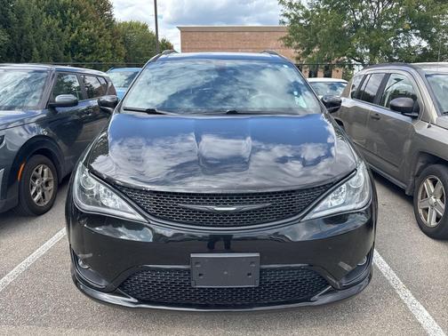 2018 Chrysler Pacifica Touring-L Plus