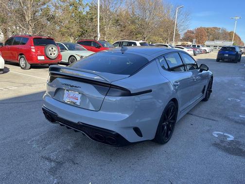 2022 Kia Stinger GT2