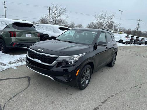2023 Kia Seltos S
