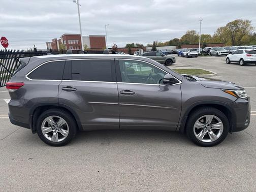 2017 Toyota Highlander Limited