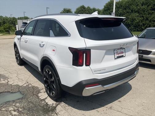 2025 Kia Sorento EX