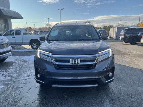 2022 Honda Pilot Touring 8-Passenger