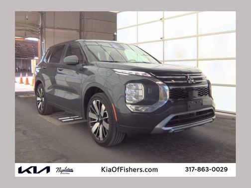 Graphite Gray Metallic/Black Roof 2025 Mitsubishi Outlander SE