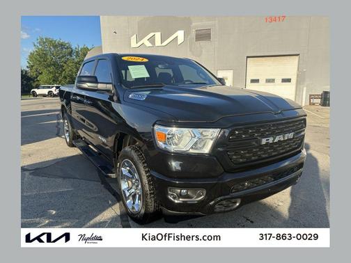 Diamond Black Crystal Pearlcoat 2024 RAM 1500 Big Horn/Lone Star