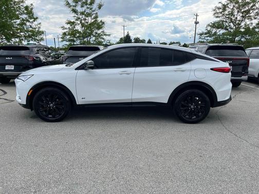 Summit White 2025 Buick Envista Sport Touring