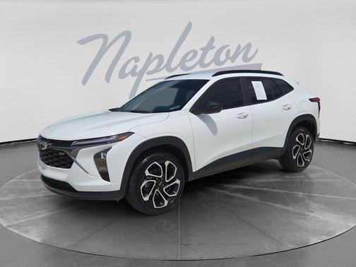 Summit White 2025 Chevrolet Trax 2RS