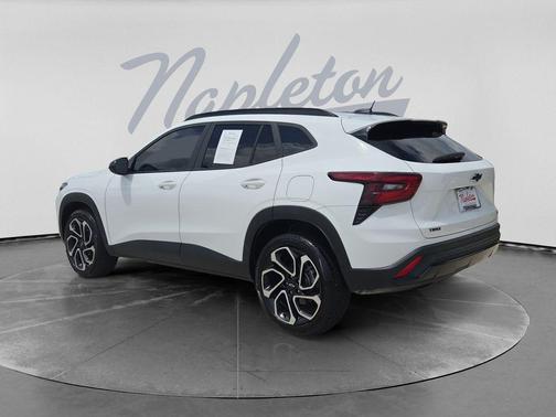 Summit White 2025 Chevrolet Trax 2RS