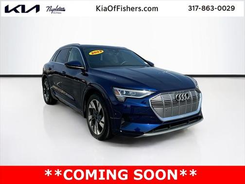 2022 Audi e-tron Premium Plus