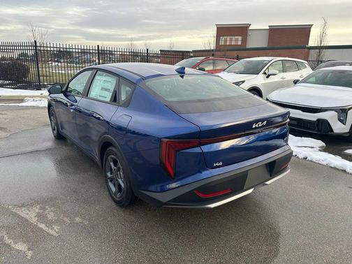 2026 Kia K4 LXS