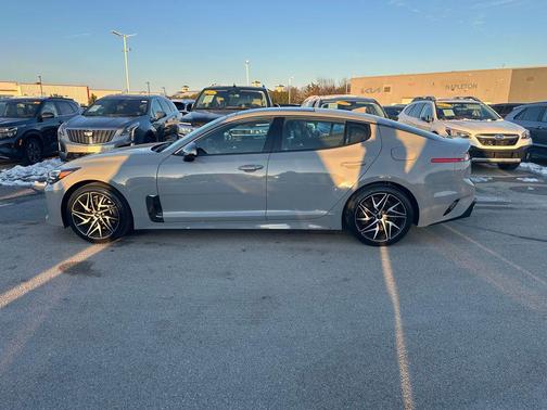 2022 Kia Stinger GT-Line