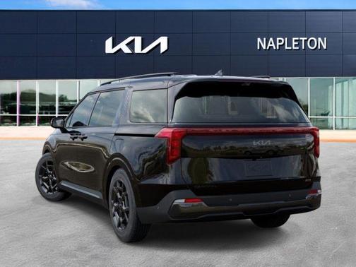 Aurora Black Pearl 2026 Kia Carnival Hybrid SX