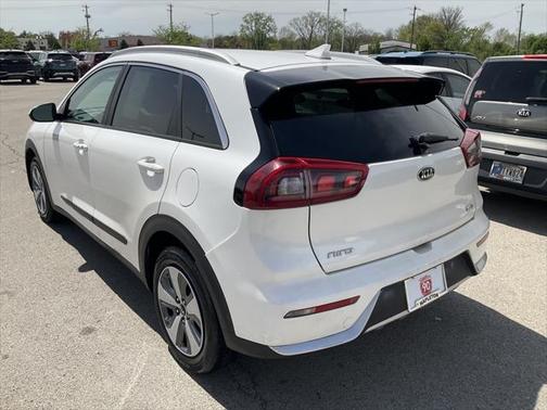 2017 Kia Niro LX
