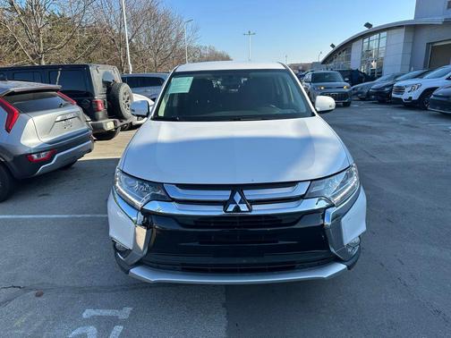 2018 Mitsubishi Outlander SE