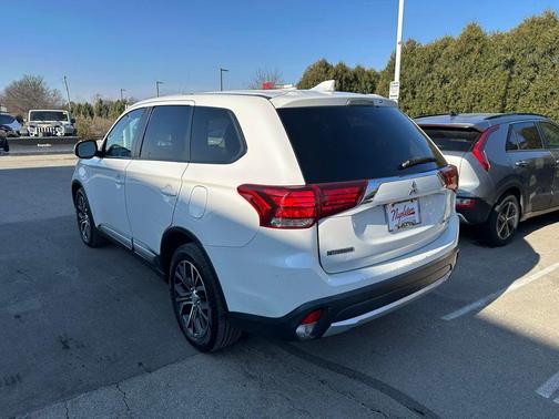 2018 Mitsubishi Outlander SE