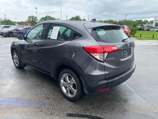 Modern Steel Metallic 2019 Honda HR-V LX