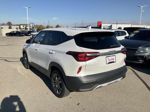 2023 Kia Seltos LX
