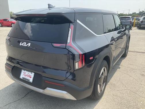 2026 Kia EV9 Light Long Range