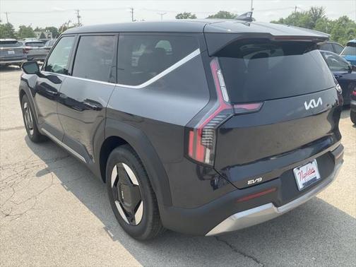 2026 Kia EV9 Light Long Range