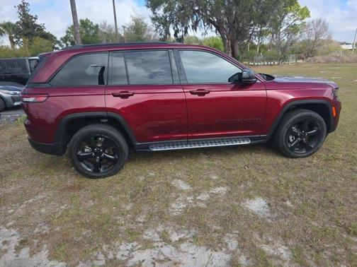 2023 Jeep Grand Cherokee Altitude