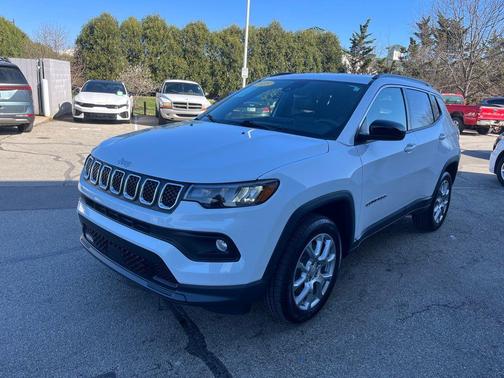 2023 Jeep Compass Latitude Lux