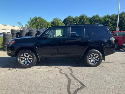 Midnight Black Metallic 2023 Toyota 4Runner TRD Off Road Premium