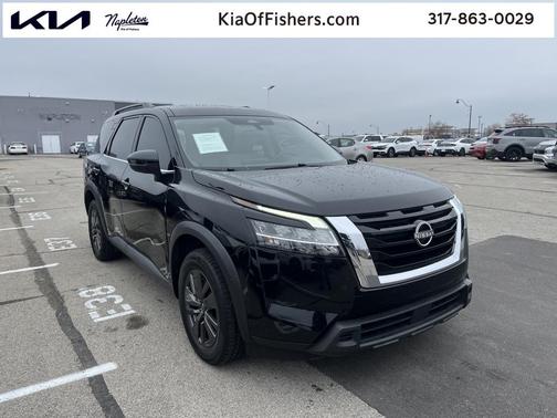 2022 Nissan Pathfinder SV