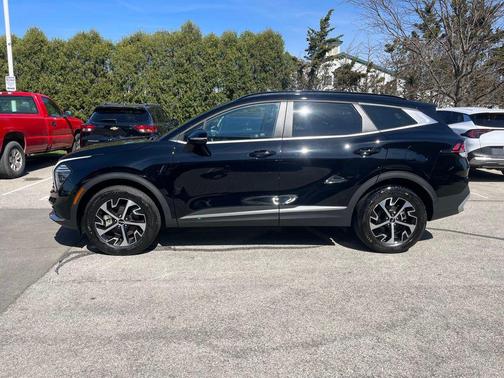 2025 Kia Sportage EX