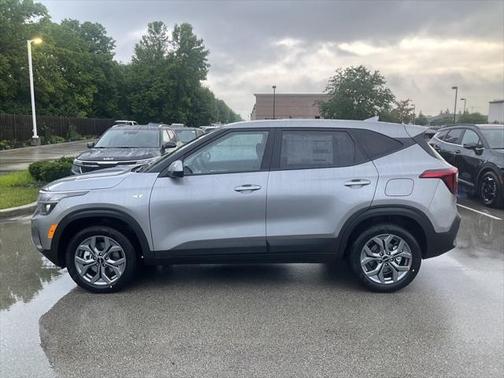 2025 Kia Seltos LX