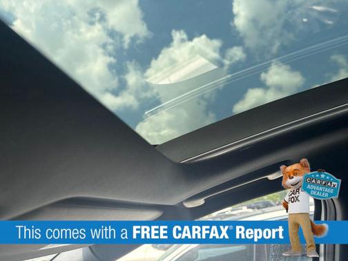 Glacial White Pearl 2024 Kia Sportage X-Line