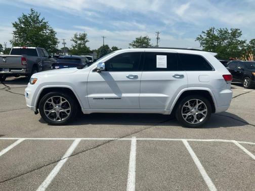 Bright White Clearcoat 2019 Jeep Grand Cherokee Overland