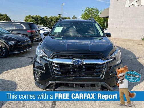 Crystal Black Silica 2024 Subaru Ascent Limited 7-Passenger