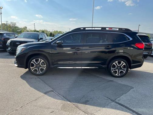 Crystal Black Silica 2024 Subaru Ascent Limited 7-Passenger