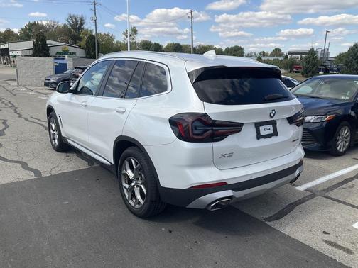 2023 BMW X3 xDrive30i