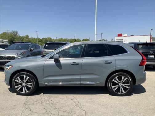 2023 Volvo XC60 B5 Plus Bright Theme