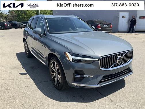 2023 Volvo XC60 B5 Plus Bright Theme