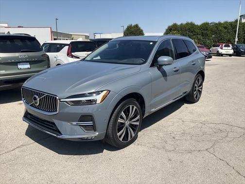 2023 Volvo XC60 B5 Plus Bright Theme