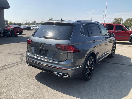 2022 Volkswagen Tiguan 2.0T SEL R-Line 4MOTION