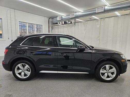 2018 Audi Q5 2.0T Premium Plus