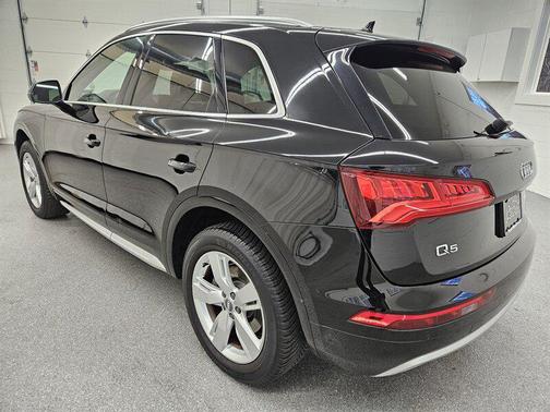 2018 Audi Q5 2.0T Premium Plus