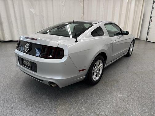 Ingot Silver Metallic 2014 Ford Mustang V6